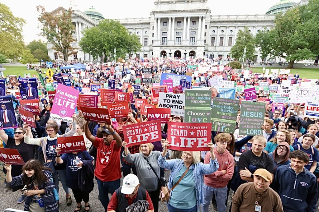 Rick Santorum: “Be Fearless. Be Courageous. Stand for Life.”